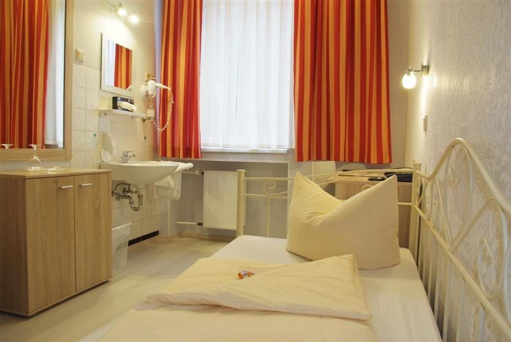 Arena Hotel Gelsenkirchen Szoba fotó